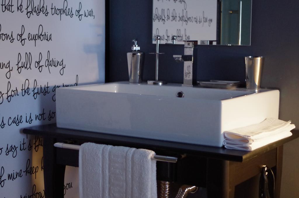 Hotel Apartamentos Rock Star Taboadela Bilik gambar